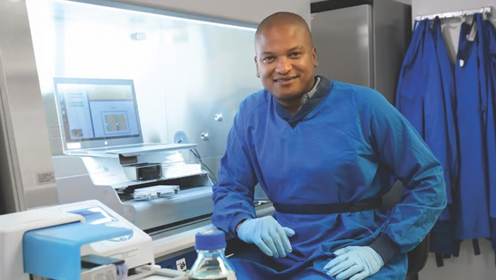 Matheus Dos Santos Dias, a researcher at the Netherlands Cancer Institute. He is working on a Lixte drug.